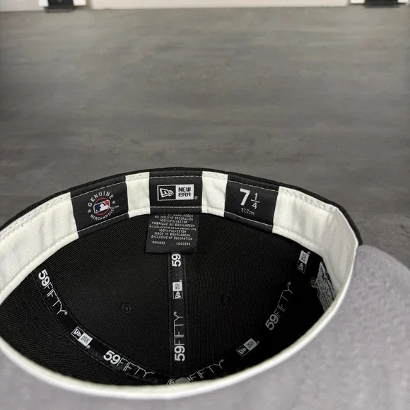 Hat Club Cleveland Guardians New Era Cap 7 1/4‎ Black Baby Blue Silver Metallic - Picture 7 of 7